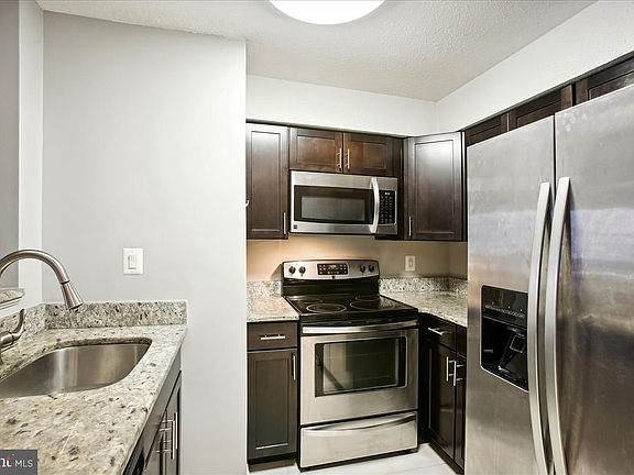3rd image of 6939 Mary Caroline Cir #E