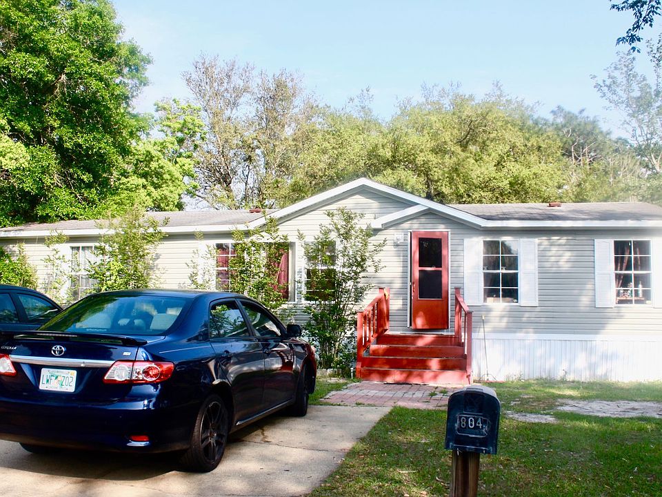 1st image of 804 Westwood Dr