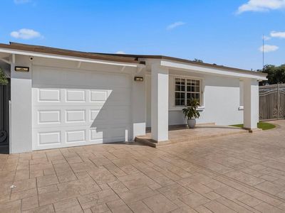 31 Miami Gardens Road, West Park, FL, 33023