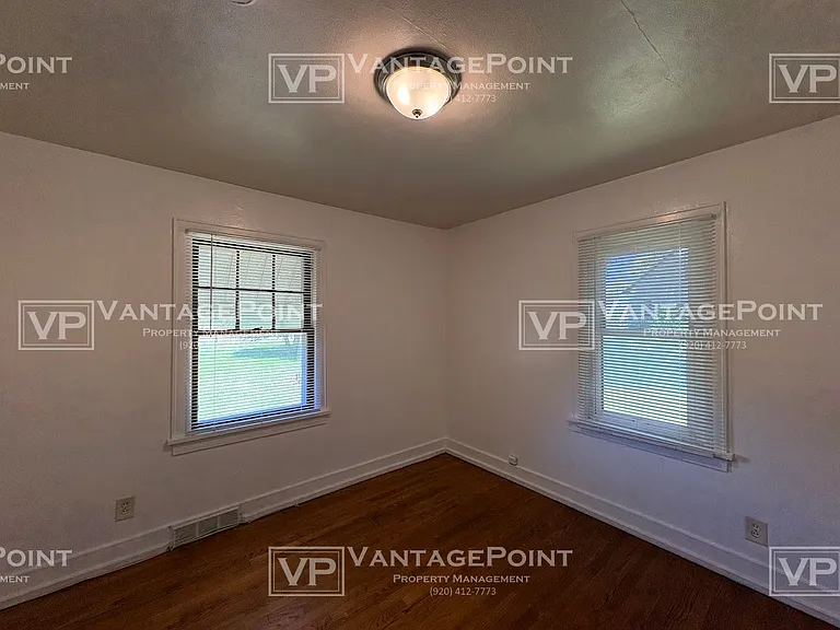 2224 Ullmer Ct — Photo 8