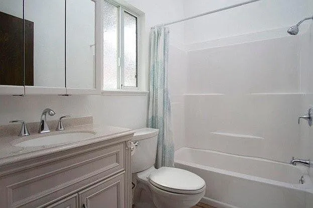 798 Lottie St — Photo 5