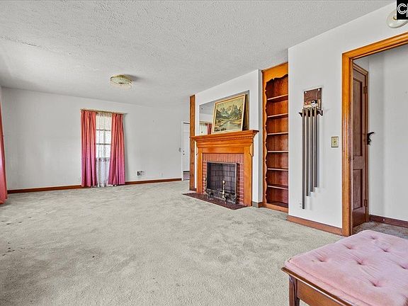 2nd image of 2013 Maple Dr