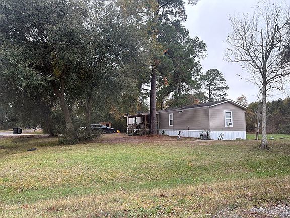 3rd image of 17818 Camelia Dr