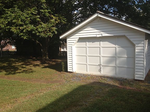 Single car garage 