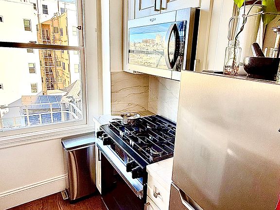 4th image of 1770 Broadway #101