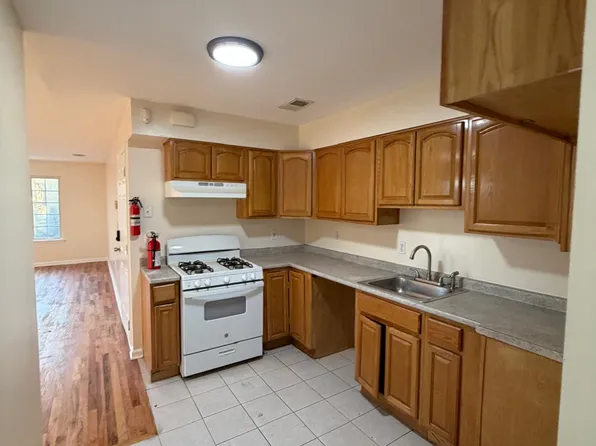 425 Fulton St #C, Elizabethport, NJ 07206