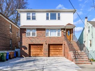 555 E Blancke St, Linden, NJ 07036