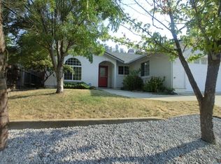 2271 Wicklow St, Redding, CA 96001