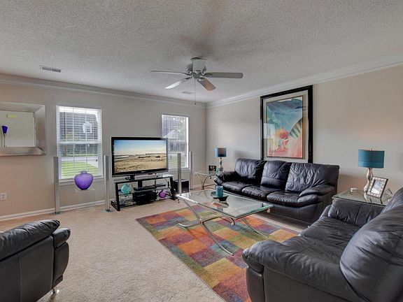 5th image of 4823 Habersham Ln