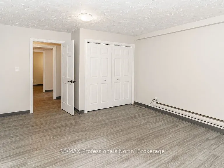 140 Elder St — Photo 16
