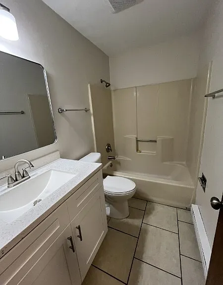 1950 Maple Ave #1950 — Photo 3
