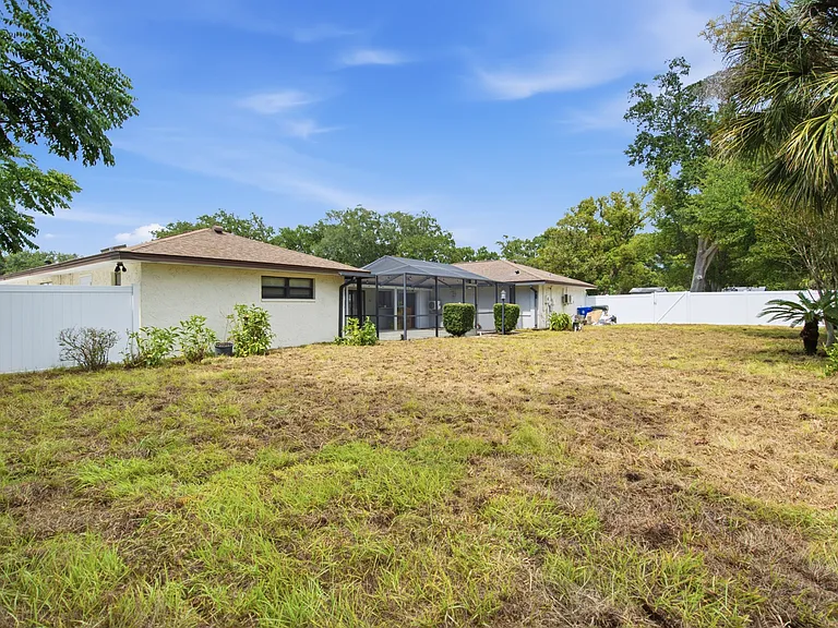 1433 Ellison Ln — Photo 32