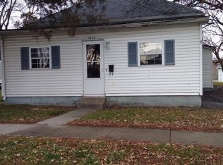 1019 E Washington St, Clinton, IL 61727