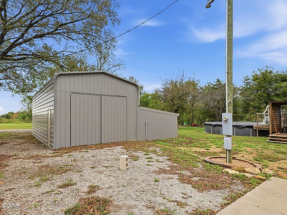 5th image of 43 NW Coal Valley Rd
