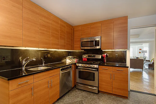 Rented by Brown Harris Stevens | media 44