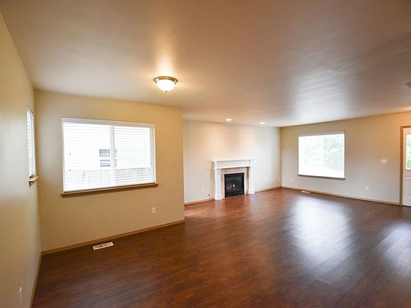 3rd image of 17914 Panorama Blvd