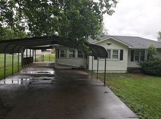 537 Hancock Lake Rd, Russellville, KY 42276