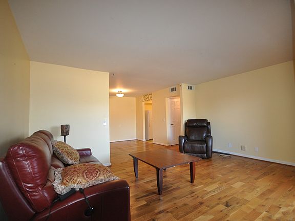 5th image of 515 Basswood Ave #88