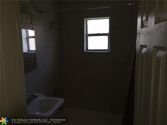 5th image of 210 NW 5th Ave