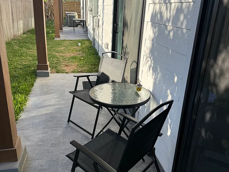 322 W Madison St #2 — Photo 9