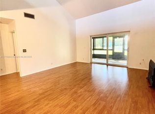 612 Woodgate Ln, Fort Lauderdale, FL 33326
