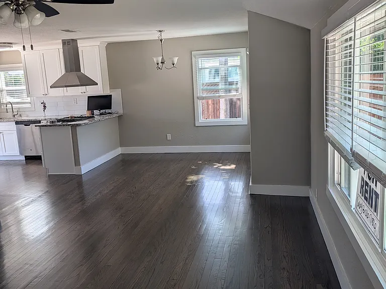 151 Hollywood Ave — Photo 15