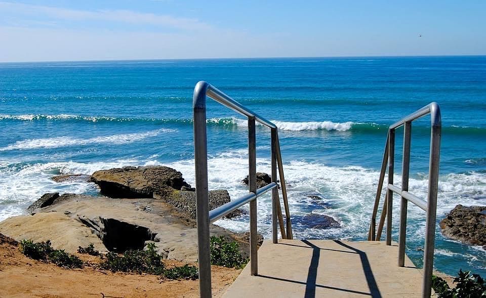 1st image of 4967 Santa Cruz Ave