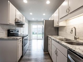 33 Woodacre Dr #2, Carmel, IN