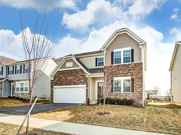 2nd image of 83 Carolyn Ln
