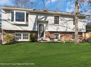 152 Torpedo Rd, Manahawkin, NJ 08050