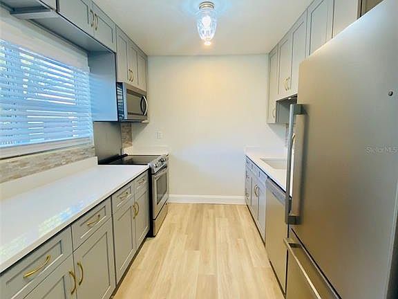 5th image of 1019 N Hampton Ave