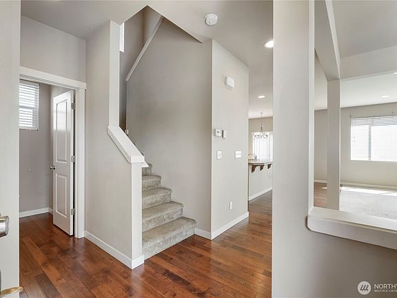 4th image of 3389 52nd Avenue E