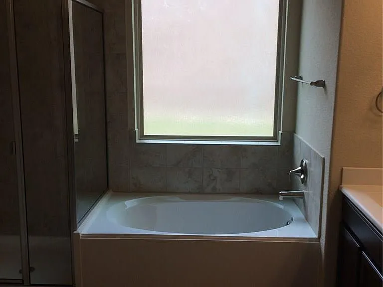 312 Eden Dr — Photo 20