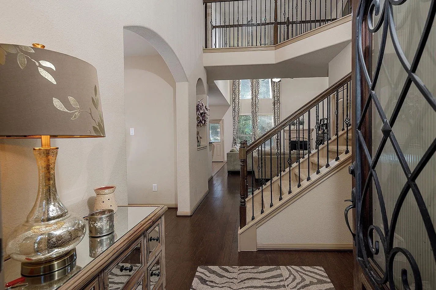 4 bed, 3.5 bath, 2670 sqft, $4,500 — Photo 3