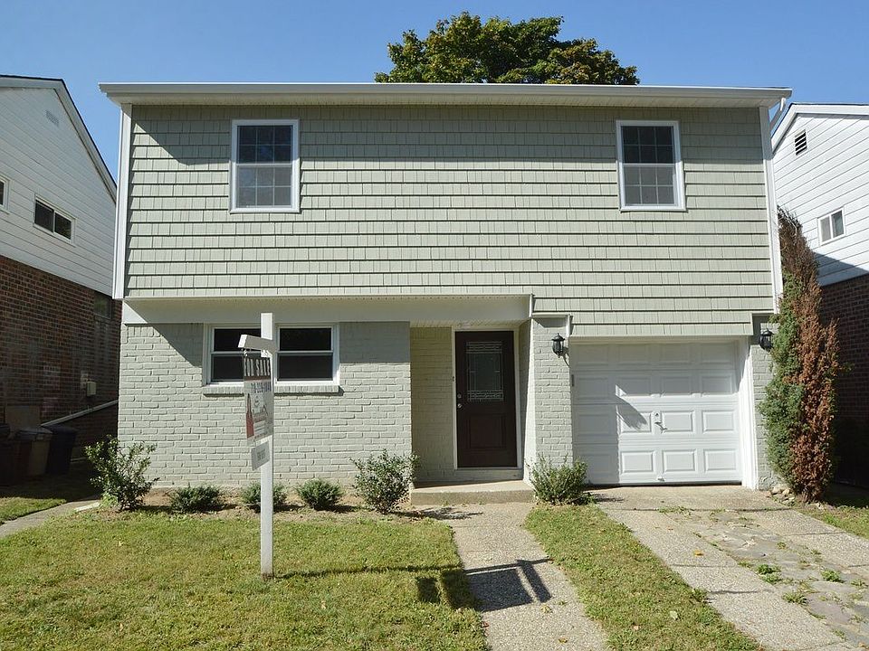 1st image of 1632 202nd St