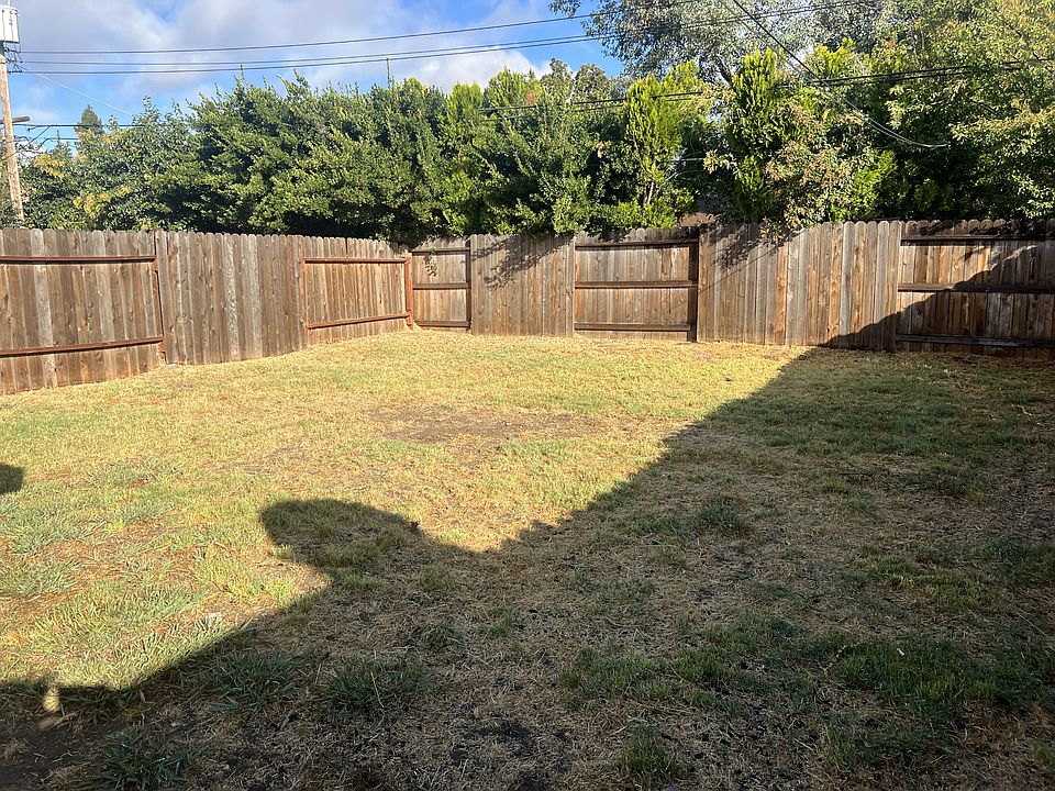 1st image of 2593 Capitales Dr #2595
