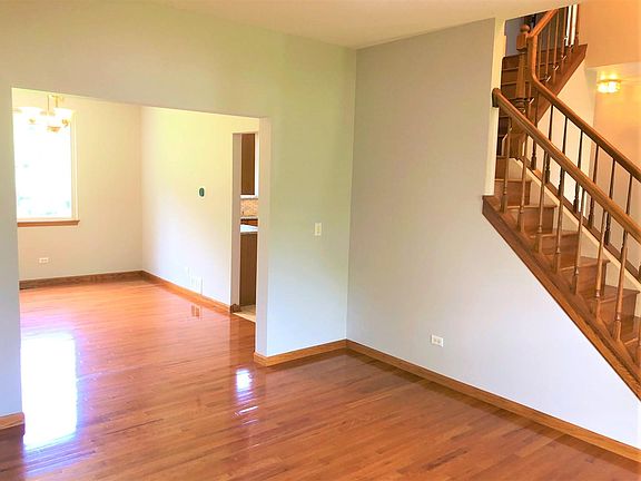 4th image of 908 Mockingbird Dr