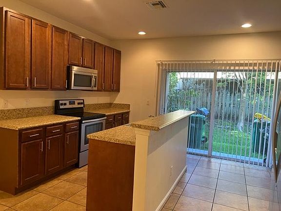3rd image of 5906 Woodlands Blvd #5906