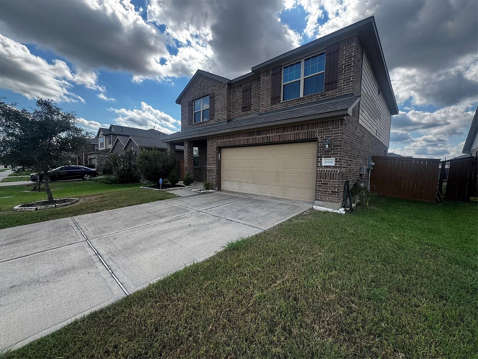 3 bed, 2.5 bath, $2,500 — Photo 2