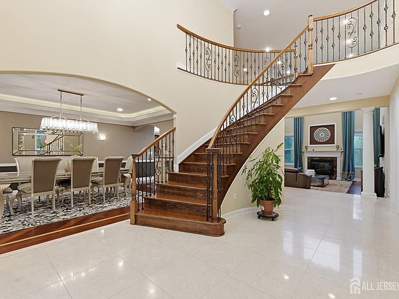 4th image of 1 Koch Ln