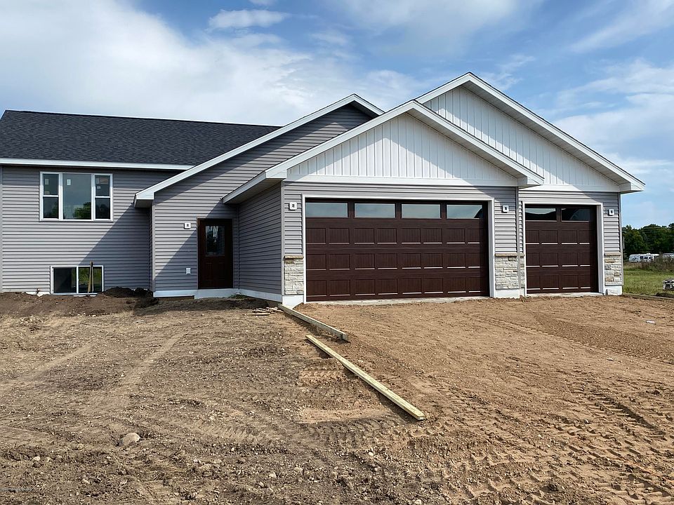 1st image of 1135 Village Ln