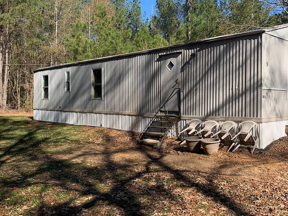 2nd image of 1858 Covington Ln NE