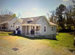 824 McCreary St, Winston Salem, NC 27105