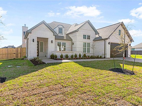 2nd image of 5020 Royal Arch Dr