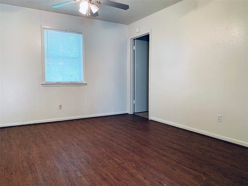 2nd image of 4212 Old College Rd APT 8