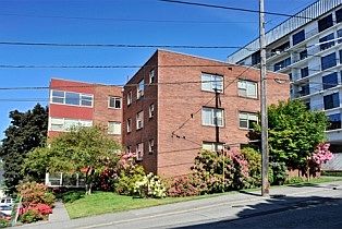 2nd image of 929 Queen Anne Ave N APT 4