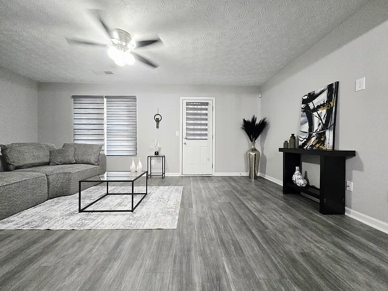2430 Piering Dr — Photo 30