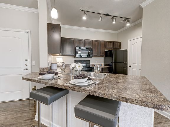 2nd image of 5525 Mansions Blfs APT 1448