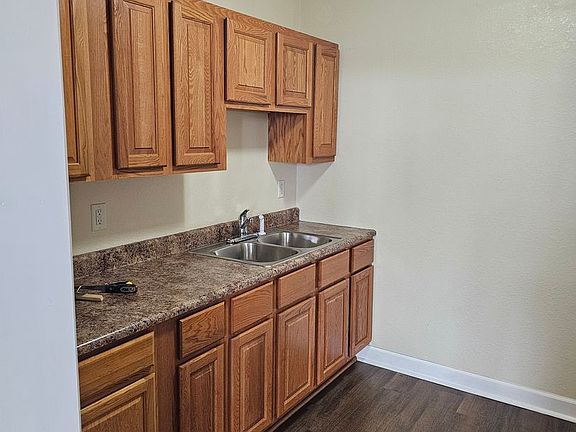 3rd image of 450 E Franklin St #211