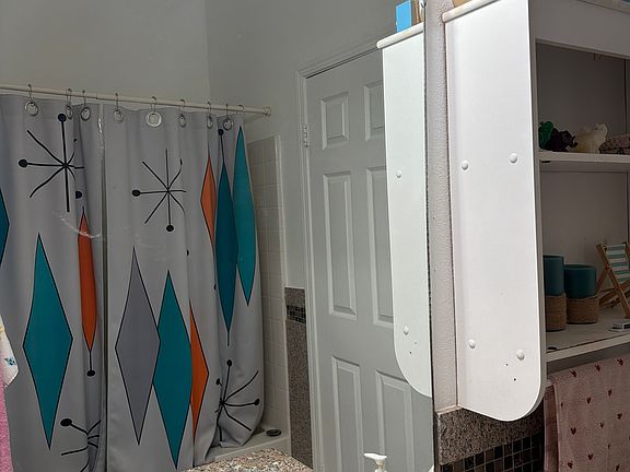 4th image of 239 Palos Verdes Dr #239